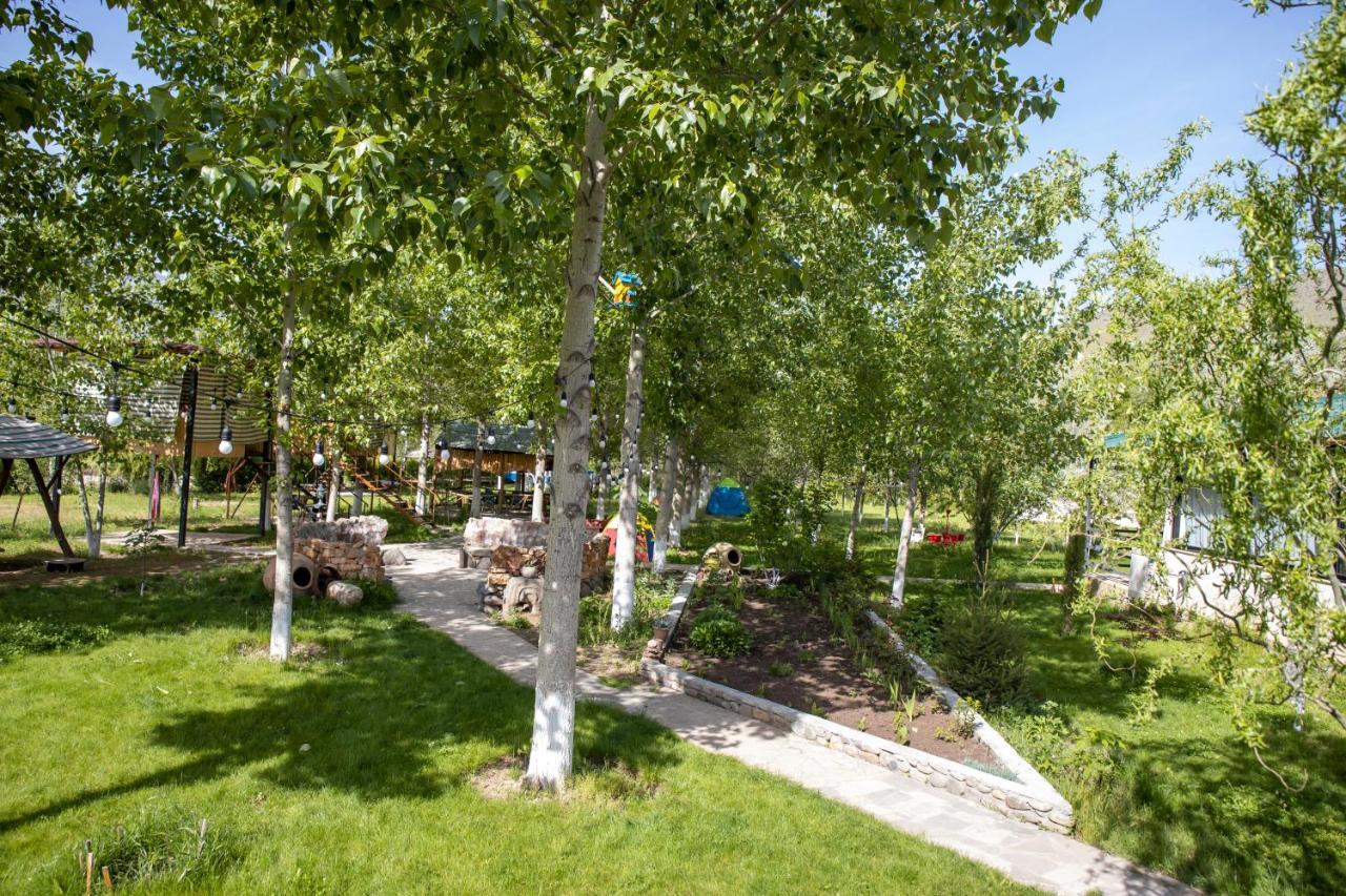 Crossway Camping Yeghegnadzor Exterior photo